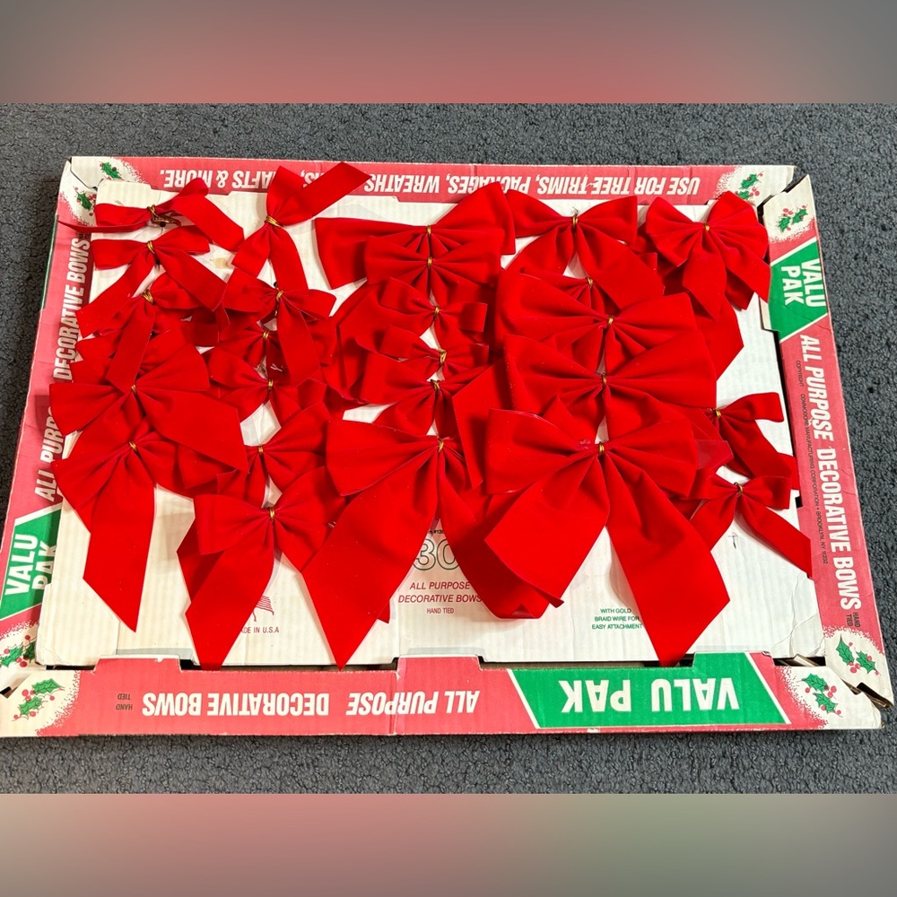 Lot of 28 Vintage Christmas Decorative Bows Commodore Made in USA